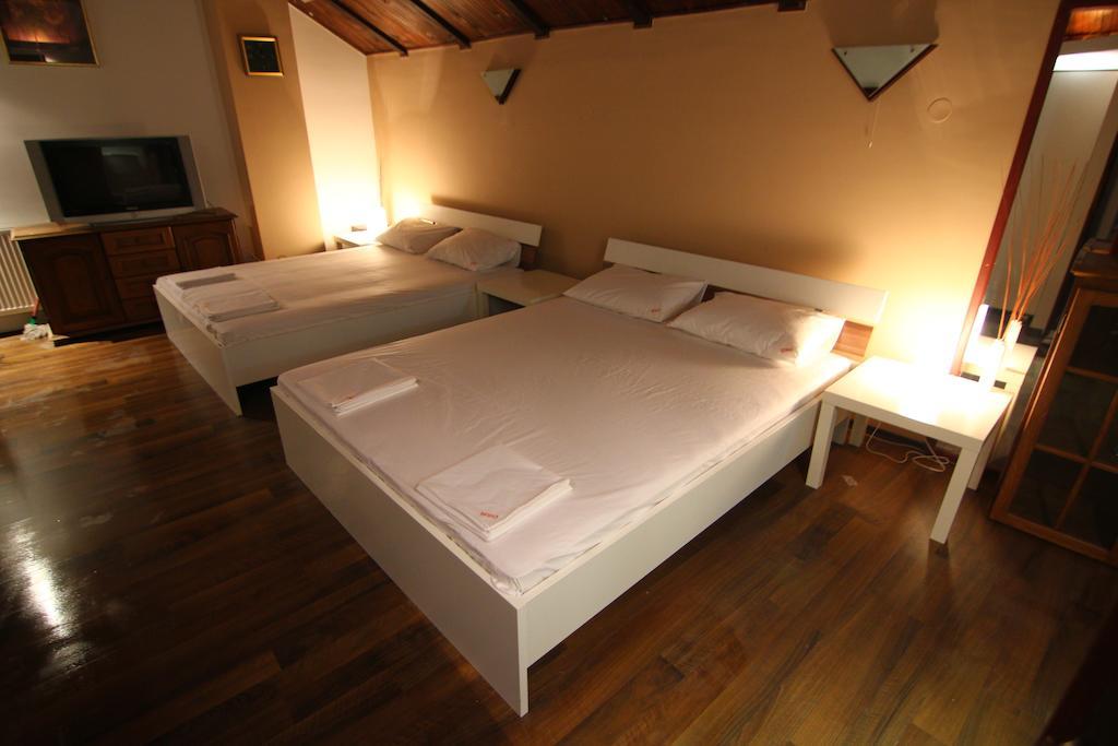 Lira Inn Nis Room photo